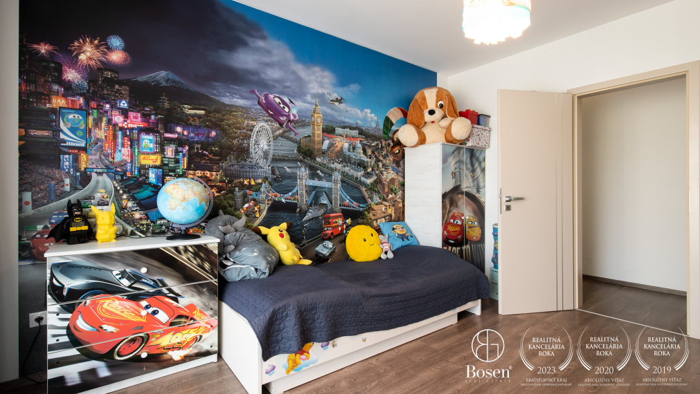 REZERVOVANÉ | BOSEN | Nadštandardný 5i RD s dvojgarážou