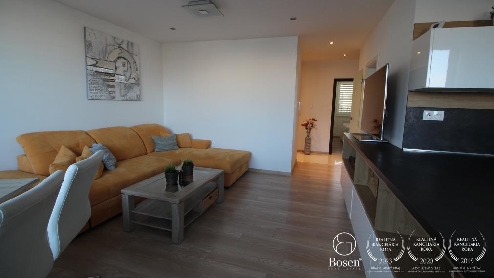 BOSEN | 3 izbový byt s terasou, Školské Námestie, Rohožník
