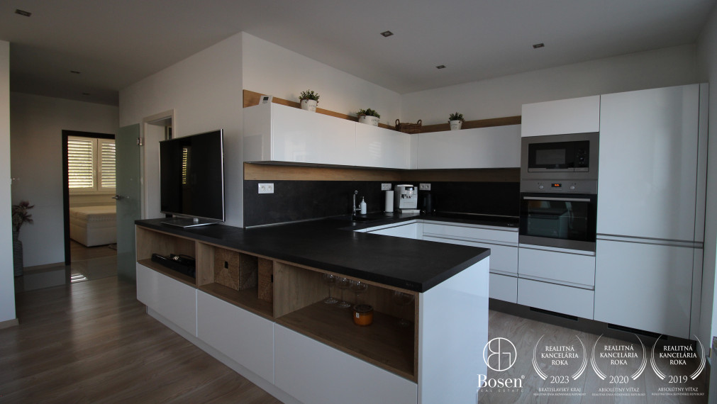 BOSEN | 3 izbový byt s terasou, Školské Námestie, Rohožník