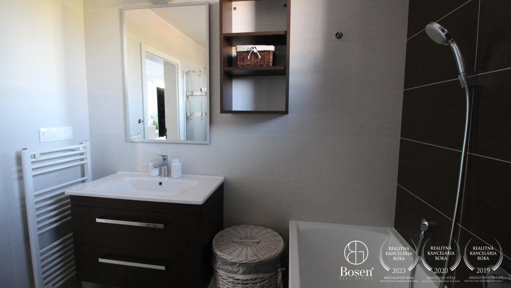 BOSEN | 3 izbový byt s terasou, Školské Námestie, Rohožník