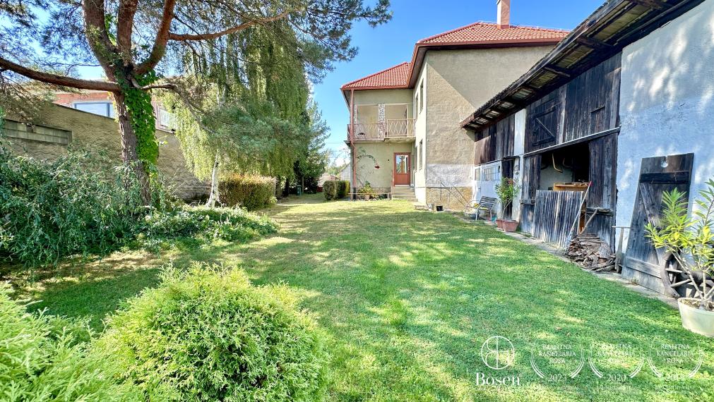 BOSEN | REZERVOVANÉ | Rodinný dom v obci Kalinovo, 2568m2.