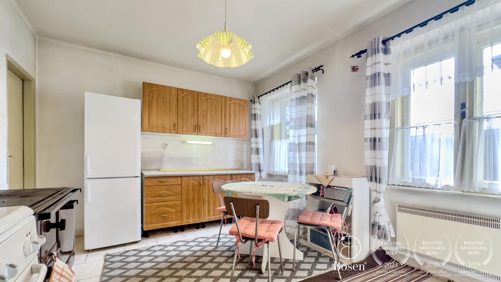 BOSEN | REZERVOVANÉ | Rodinný dom v obci Kalinovo, 2568m2.