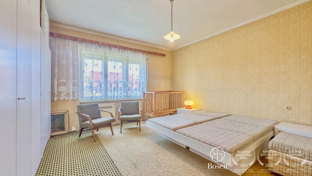 BOSEN | REZERVOVANÉ | Rodinný dom v obci Kalinovo, 2568m2.