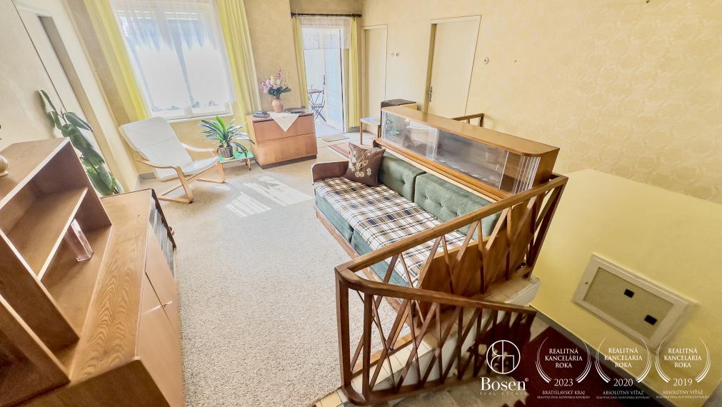 BOSEN | REZERVOVANÉ | Rodinný dom v obci Kalinovo, 2568m2.