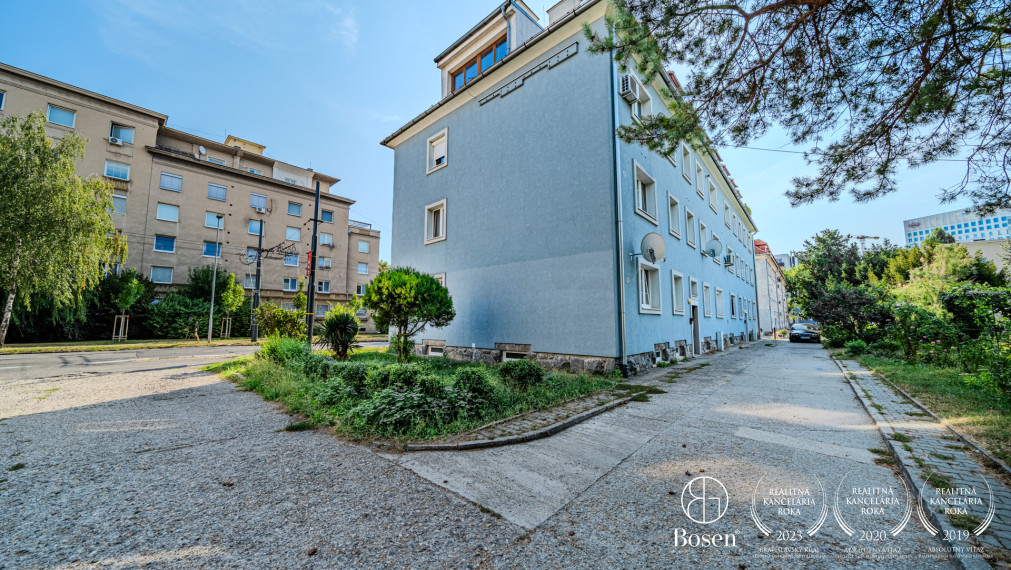 PREDANÉ - BOSEN I 2 izbový byt v pôvodnom stave na Miletičovej ulici