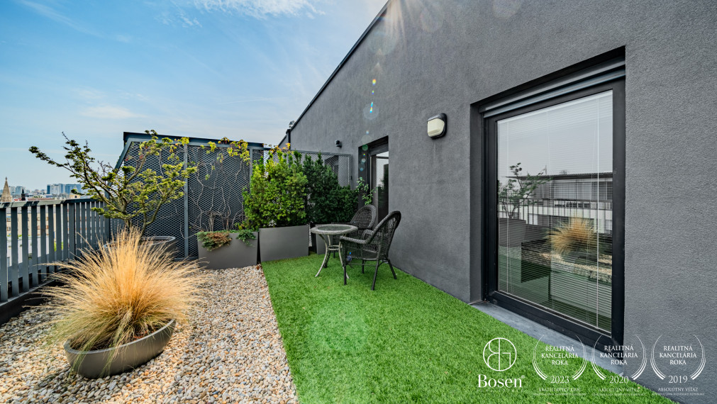 BOSEN | PRENAJATÉ 4 izbový penthouse v obľúbenom projekte Modrá guľa, 230m2, Staré mesto