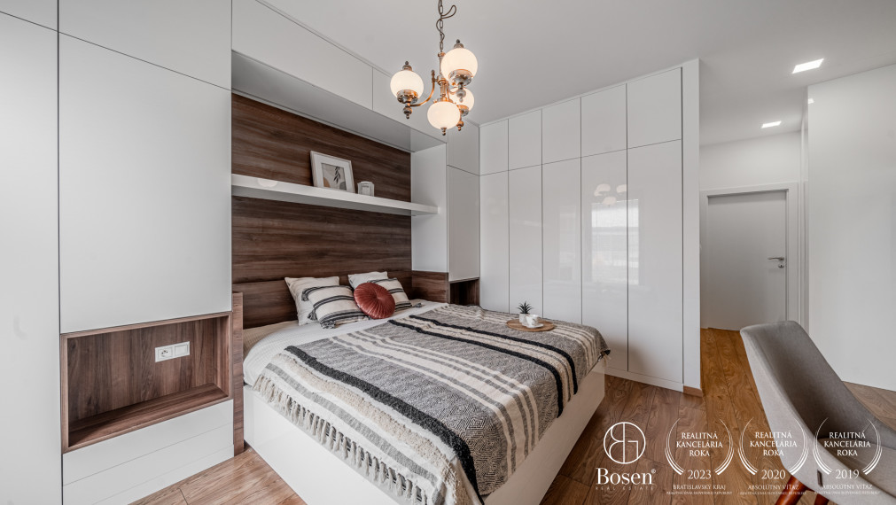 BOSEN | Prenájom 4 izbový penthouse v obľúbenom projekte Modrá guľa, 230m2, Staré mesto