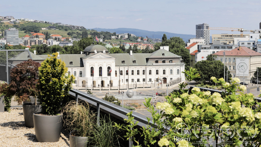 BOSEN | Prenájom 4 izbový penthouse v obľúbenom projekte Modrá guľa, 230m2, Staré mesto