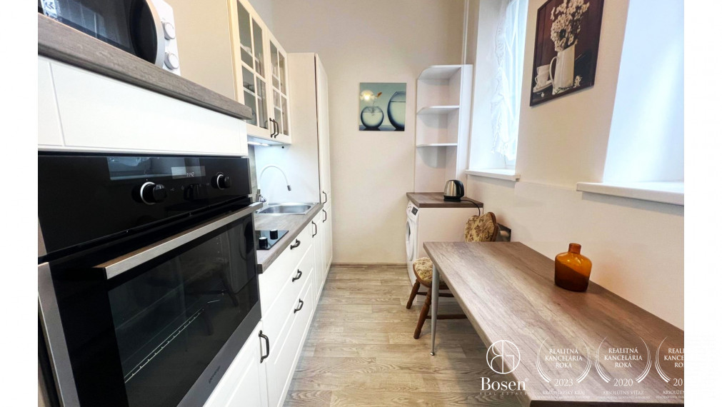 BOSEN | Na prenájom 1 izbový byt Piešťanská ulica Trenčín
