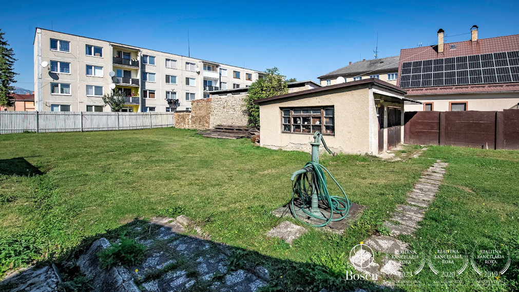 BOSEN |  REZERVOVANE  Ideálny stavebný pozemok v blízkosti centra mesta