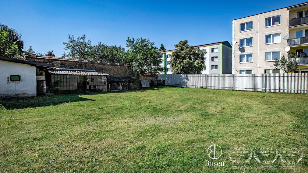 BOSEN |  REZERVOVANE  Ideálny stavebný pozemok v blízkosti centra mesta