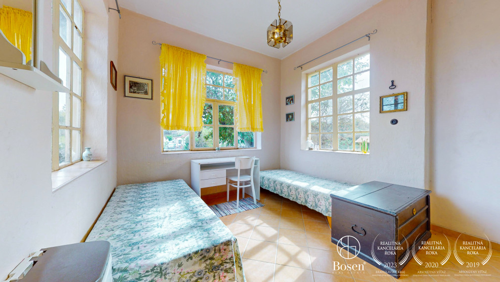 BOSEN | Na predaj rodinný dom v  obci Nové Hony, 1730m2