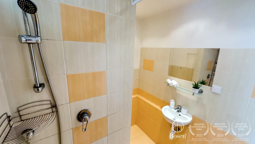 BOSEN | Slnečný 1 izb.byt v centre mesta, Lučenec, Partizánska, 36m2