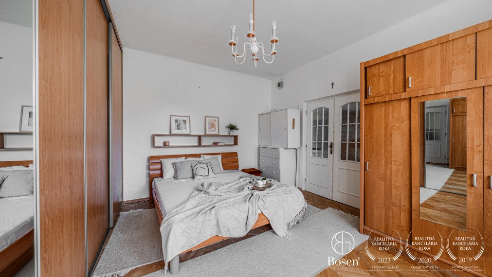 BOSEN | Starší RD s veľkou záhradou o výmere 5030 m2