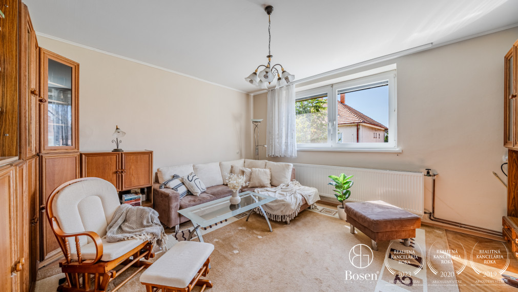 BOSEN | Starší RD s veľkou záhradou o výmere 5030 m2