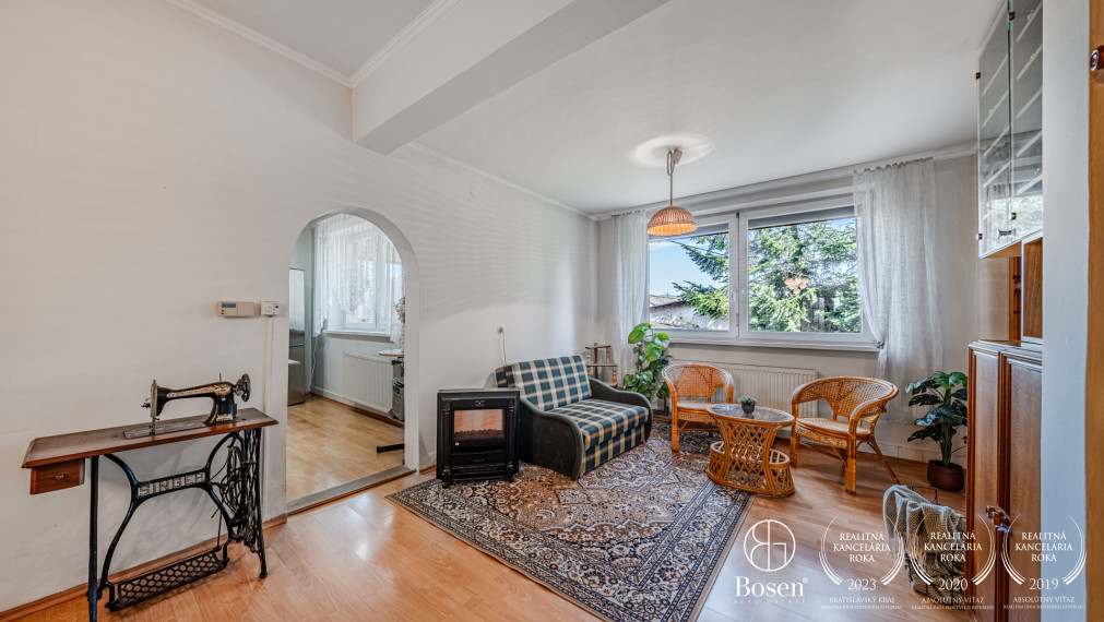 BOSEN | Starší RD s veľkou záhradou o výmere 5030 m2