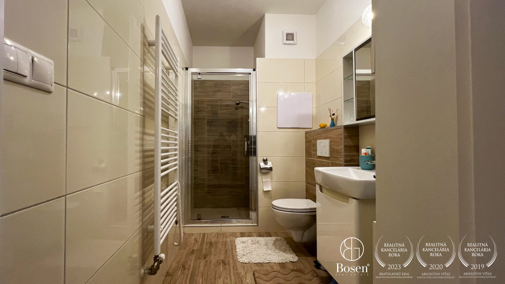 BOSEN | Na prenájom 1 izbový slnečný byt - Nová Dubnica