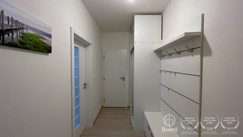 BOSEN | Na prenájom 1 izbový slnečný byt - Nová Dubnica