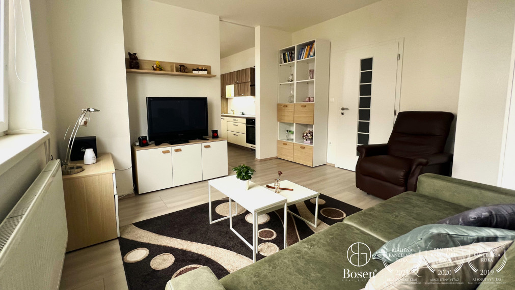 BOSEN | Na prenájom 1 izbový slnečný byt - Nová Dubnica