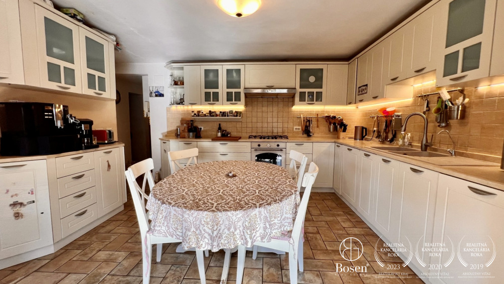 BOSEN I Uniqe agro-tourism complex for Sale, Italy - Tuscany