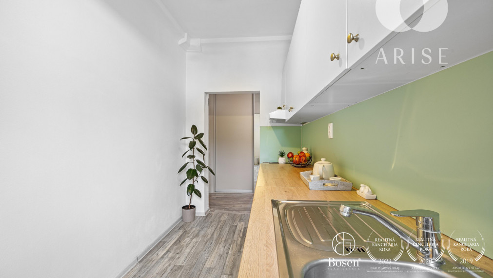 REZERVOVANÝ 1 izbový byt v Ružinove- Ostredky