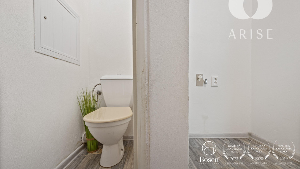 REZERVOVANÝ 1 izbový byt v Ružinove- Ostredky