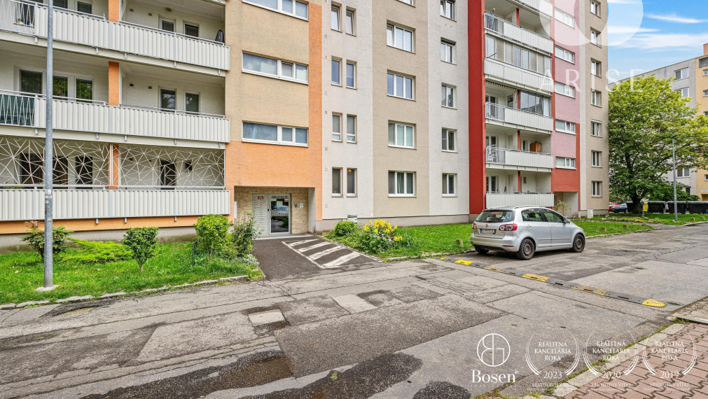 REZERVOVANÝ 1 izbový byt v Ružinove- Ostredky