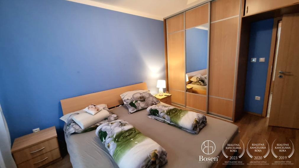 BOSEN | Na predaj  2-izbový byt, blízko autobusovej a vľakovej stanici v meste Dunajeská Streda