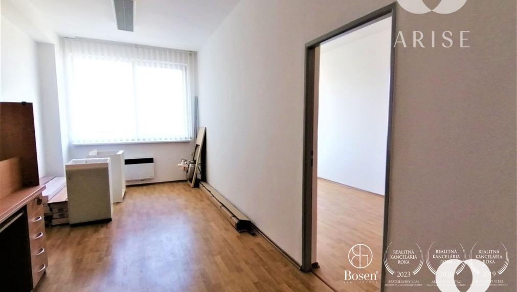 Na prenájom rôzne veľkosti kanc. priestorov v Novom Meste s výborným parkovaním