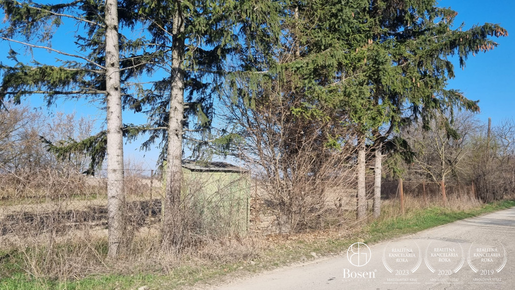 BOSEN | Na predaj investičný pozemok 2500 m2 pri obci Beketfa, kúsok od dialnici R7