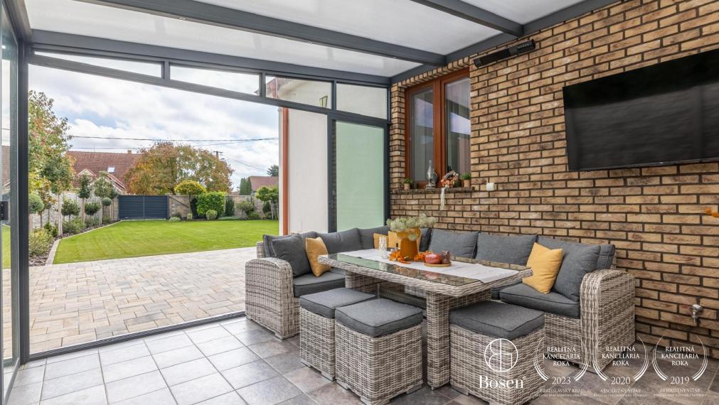 BOSEN | Nadštandardný rodinný dom s viacerými možnosťami využitia