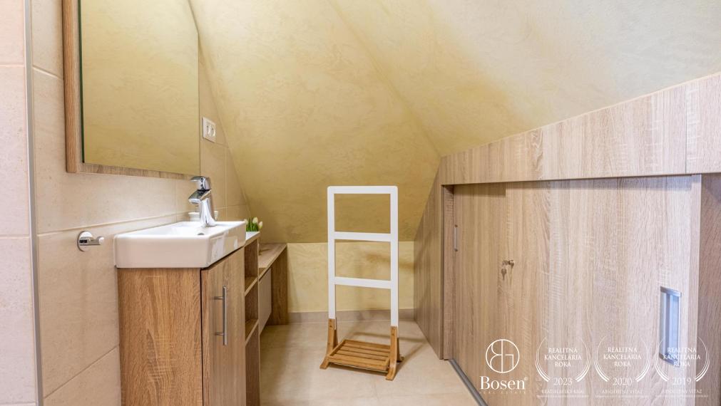 BOSEN | Nadštandardný rodinný dom s viacerými možnosťami využitia