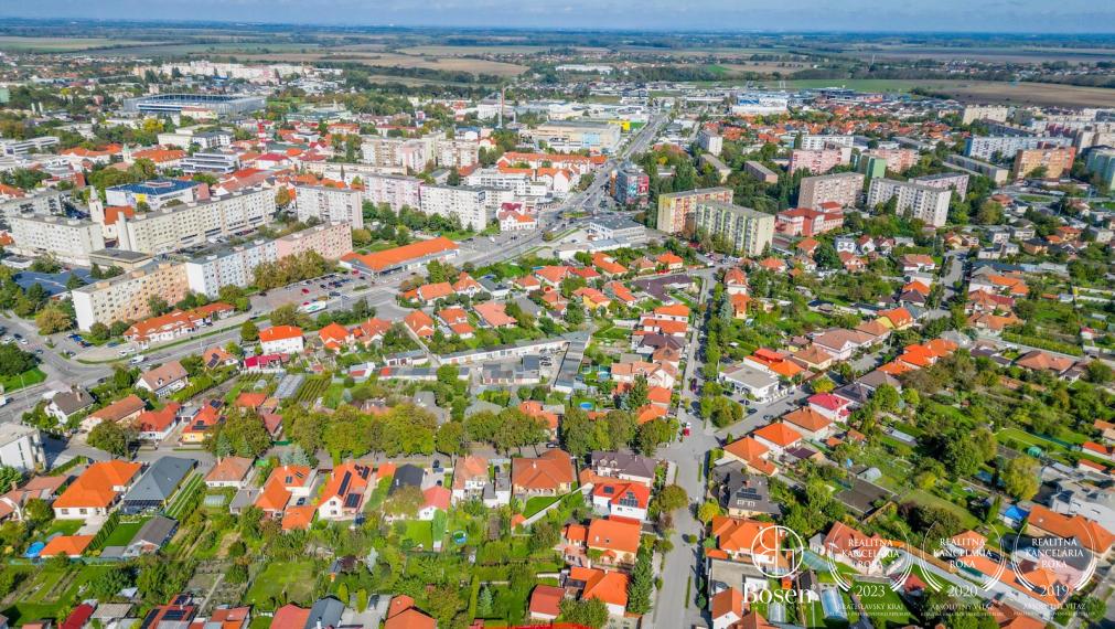 BOSEN | Nadštandardný rodinný dom s viacerými možnosťami využitia