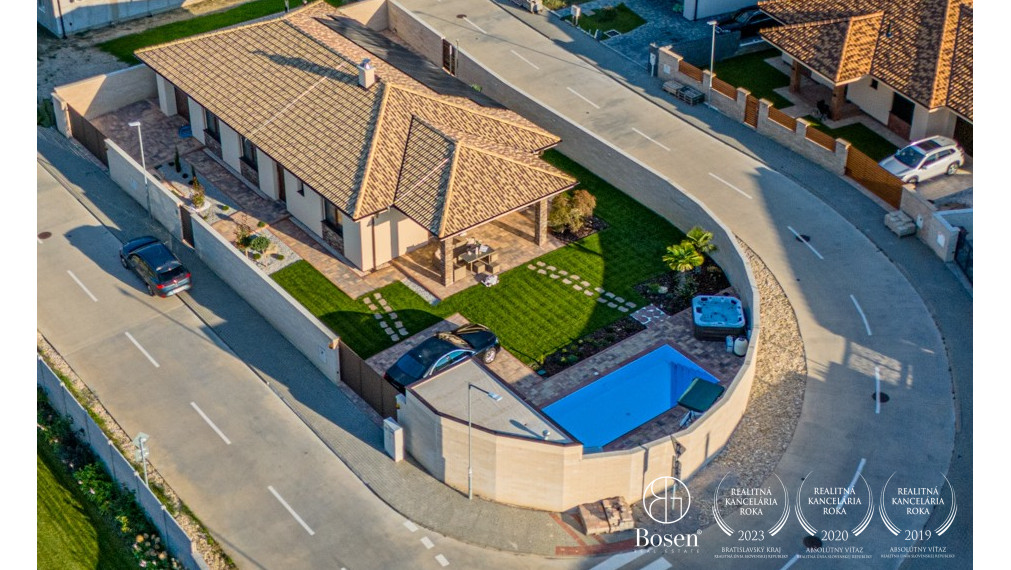 REZERVOVANÉ BOSEN | Nadštandardný RD s vlastným wellnes v lokalite Senec
