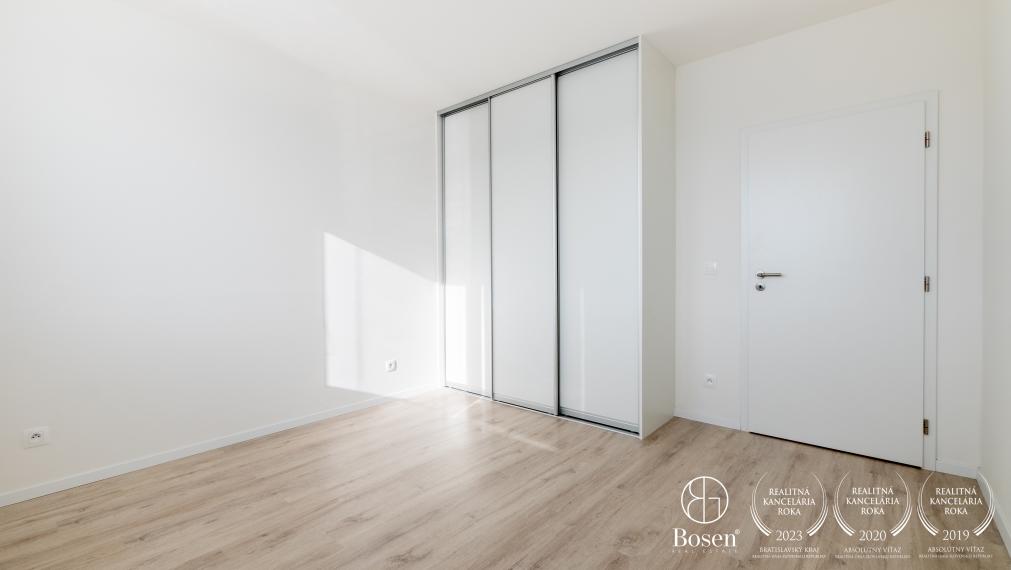 BOSEN I Prenájom svetlého čiastočne zariadeného 3i bytu, Ovocné sady, Ružinov, 70 m2