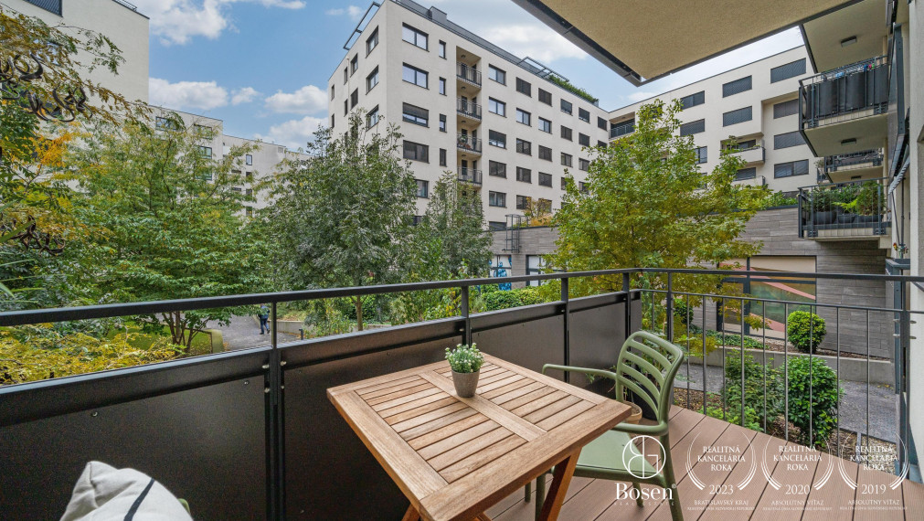 PREDANÉ | BOSEN | Novostavba 2-izbový apartmán s balkónom 52,61 m2, Rezidencia Blumentál II, Bratislava – m.č. Staré Mesto