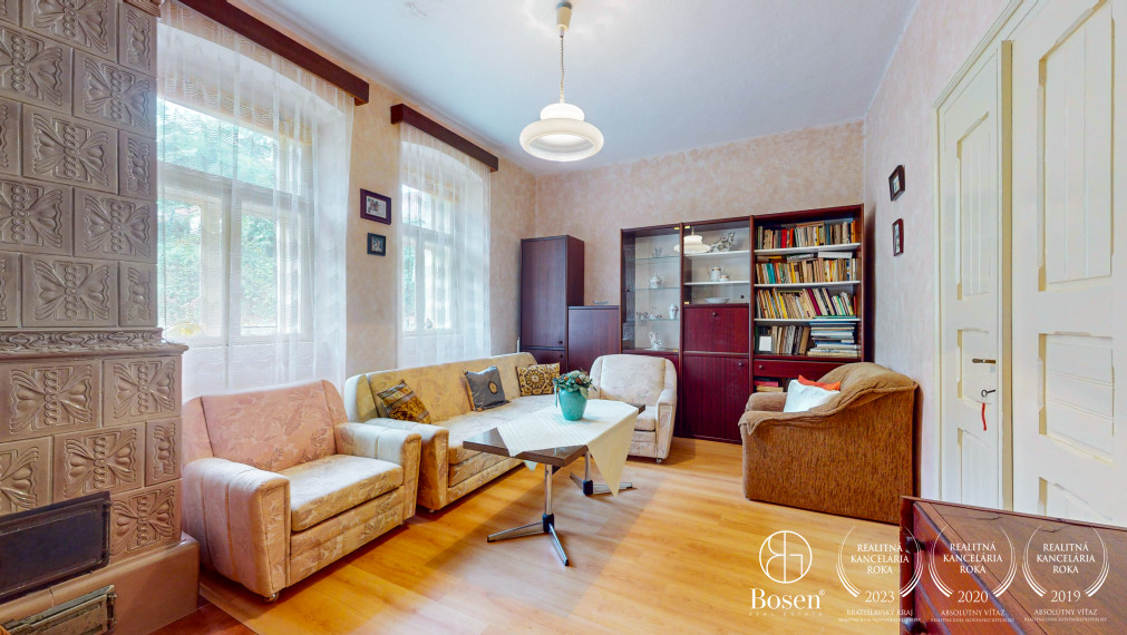 BOSEN | Na predaj rodinný dom v  obci Nové Hony, 1730m2