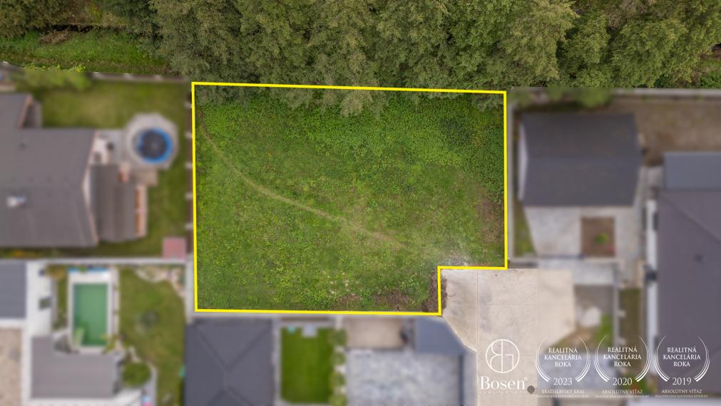 REZERVOVANÉ: Pozemok určený na výstavbu RD, Lipová ul. Láb