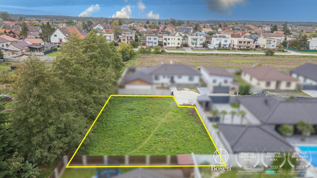 REZERVOVANÉ: Pozemok určený na výstavbu RD, Lipová ul. Láb