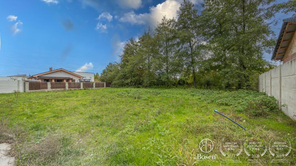 REZERVOVANÉ: Pozemok určený na výstavbu RD, Lipová ul. Láb