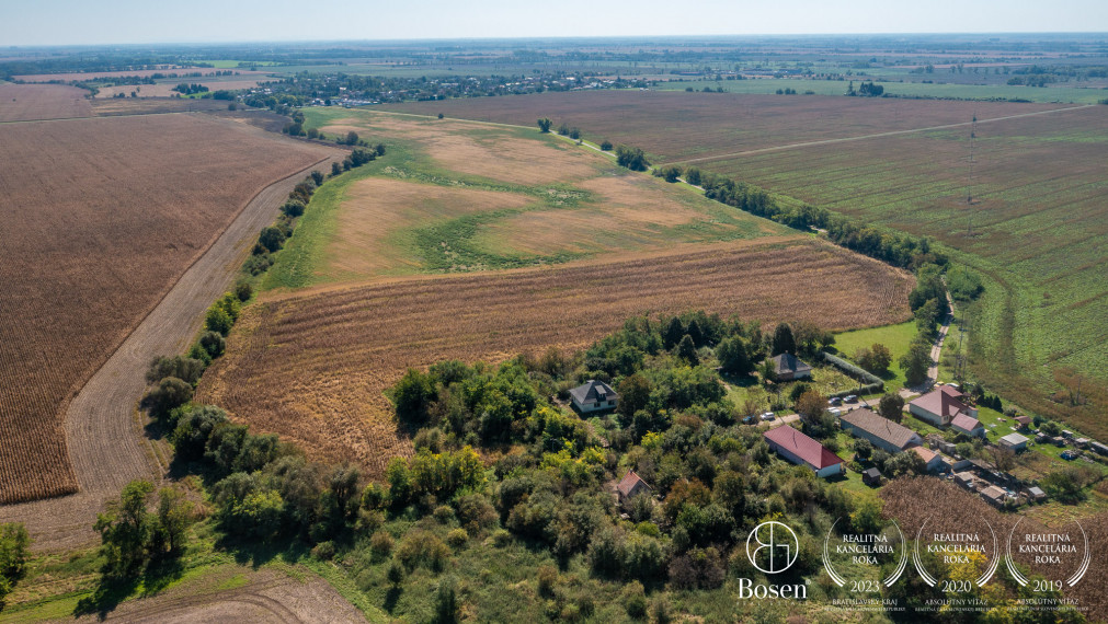 BOSEN | RD so 14á pozemkom v tichej oblasti Malá Dolina