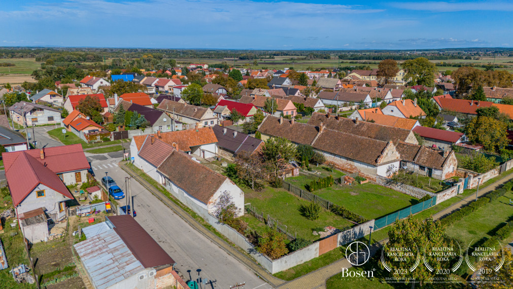 LOYALTERS | Na predaj rodinný dom v pôvodnom stave, Borský Svätý Jur, 848 m2