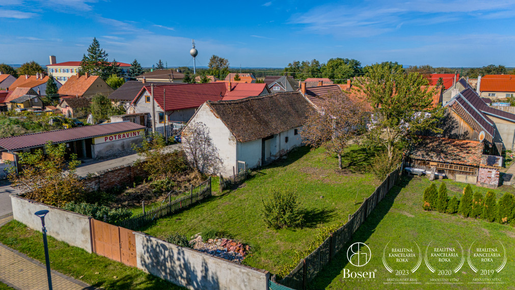 LOYALTERS | Na predaj rodinný dom v pôvodnom stave, Borský Svätý Jur, 848 m2
