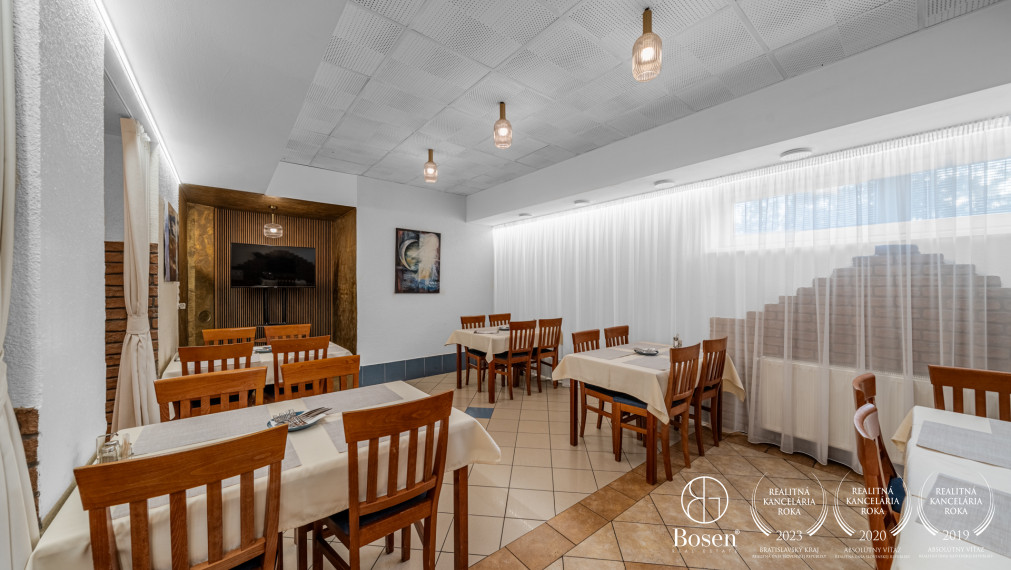 BOSEN | Zabehnutéhý penzión s reštauráciou a tenisovými kurtami, Nedožery-Brezany, 9.729 m2