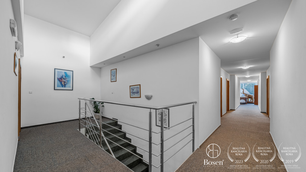 BOSEN | Zabehnutéhý penzión s reštauráciou a tenisovými kurtami, Nedožery-Brezany, 9.729 m2