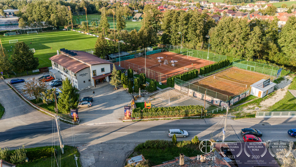 BOSEN | Zabehnutéhý penzión s reštauráciou a tenisovými kurtami, Nedožery-Brezany, 9.729 m2