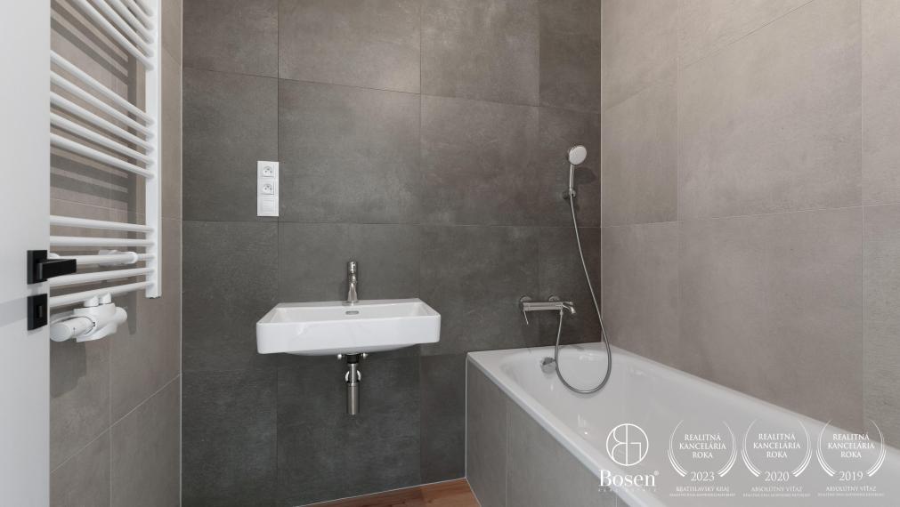 PREDANÉ: BOSEN | 4kk byt s predzáhradkou v novostavbe Bory Bývanie