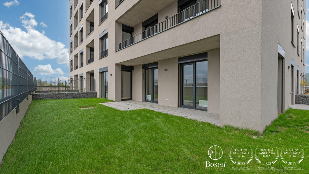 PREDANÉ: BOSEN | 4kk byt s predzáhradkou v novostavbe Bory Bývanie