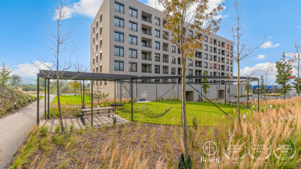 PREDANÉ: BOSEN | 4kk byt s predzáhradkou v novostavbe Bory Bývanie