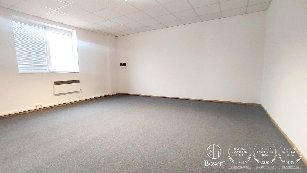 BOSEN | Skladovo - výrobný objekt s kancelárskym zázemím.